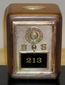Antiguo banco de puerta con cerradura de oficina de correos - 1906 "Estados Unidos" - nogal - Imagen 1 de 5
