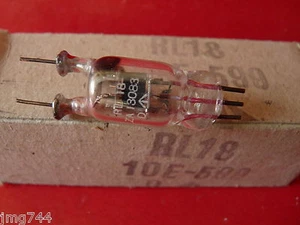 RL18 EC53 MULLARD NEW OLD STOCK VALVE TUBE 1PC S15 - Picture 1 of 1