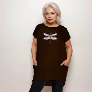 ROCKTHOSECURVES WOMENS MULTI COLOUR DRAGONFLY DIPPED HEM T-SHIRT WITH POCKETS - Picture 1 of 8