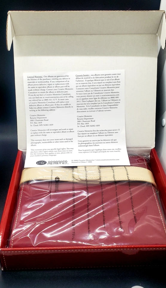 Creative Memories PicFolio Minutes 4 x 6 Photo Album 24 Photos Red & Blue New  - Image 1 of 4