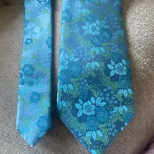 Vintage Turquoise Blue & green  Floralo Textured Mens Neck Tie 3”w 60” Long - Picture 1 of 4