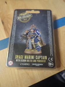 Web Exclusive Warhammer 40K Space Marine Captain Powerfist Storm Bolter OOP NIB - Picture 1 of 2