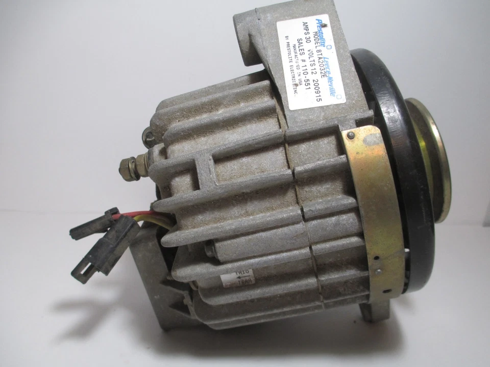 Leece Neville Alternator 12V 45A 8TA2032E, 110-552 "Untested Core" Foto 1 de 4