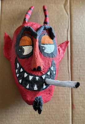 Máscara de diablo hecha a mano para fumar nueva sin etiquetas Foto 1 de 4