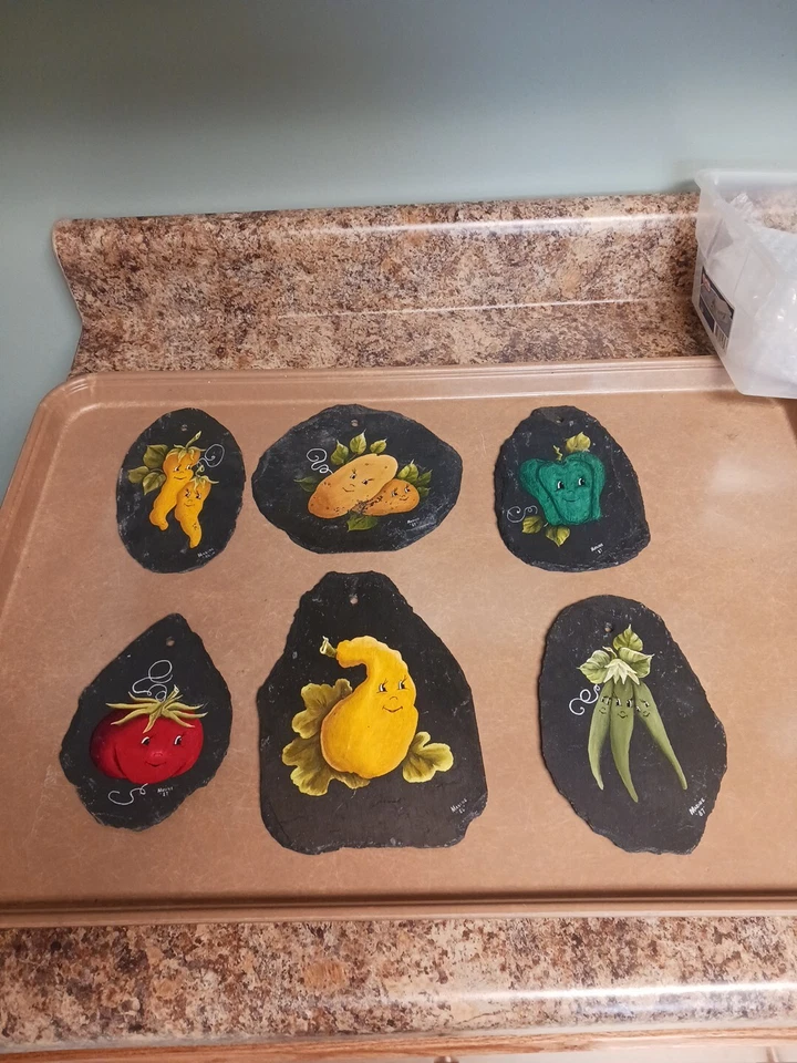 Антропоморфные овощные винтажные сланцы с ручной росписью. 6.  8x5,5 и меньше - Изображение 1 из 4