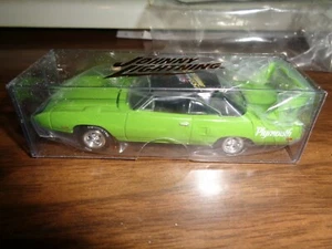 Johnny Lightning fest 2005 1970 plymouth road runner superbird  1:64 in package  - Picture 1 of 3