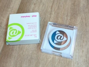 New Mary Kay at Play Baked Eye Trio Eyeshadow Out Of The Blue 081938 - Picture 1 of 5