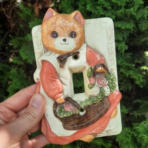 De Colección Takahashi Cerámica Interruptor de Luz Placa Cubierta Gato Gatito CESTA FLORAL CABAÑA - Imagen 1 de 7