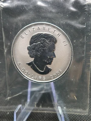 2006 Canada $5 Silver Maple Leaf – 1 oz .9999 Fine – BU – Lunar Dog Privy - Image 1 of 2