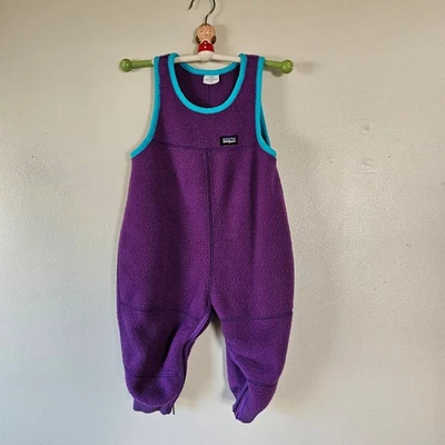 Mono baberos de bebé vintage Patagonia polar de una pieza azul púrpura 2T hecho en EE. UU. Foto 1 de 4