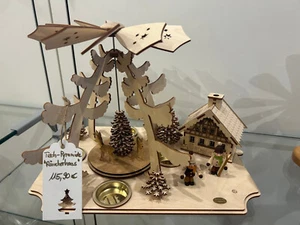 Volkskunst Poller Pyramide "Rehe" mit Räucherhaus - Bild 1 von 4