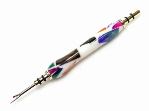 Handgefertigter Doppelnahttrenner mit Nähstiletto, lila türkis blau grün Acryl - Bild 1 von 6