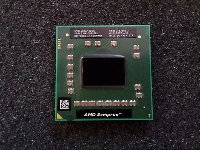 AMD Sempron S1-40 2000 MHz Socket S1 Mobile CPU  Order part number:SMSI40SAM12GG - Immagine 1 di 2