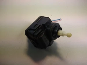 Original Audi A4 A6 LWR Leuchtweitenverstellmotor headlight range control Motor - Picture 1 of 5
