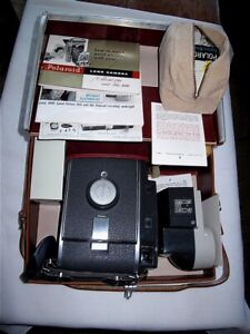 Polaroid Land Camera Model 150 w/wink light Model 110A Exposure Meter 625 & Case