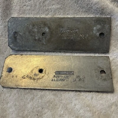 Kenworth Emblem Spacer K221-4507 - Image 1 of 3