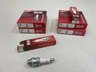 CHAMPION 102 COPPER PLUS SPARK PLUG SET OF (18) AUTOMOTIVE / CAR / TRUCK - Image 1 of 4