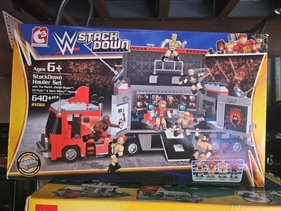 WWE C3 StackDown Hauler Building Set The Rock Daniel Bryan Mark Henry 21061*NEW* - Image 1 of 2