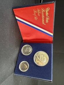 Set 3 monete argento 1976 bicentenario US Mint - Foto 1 di 4