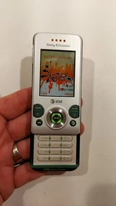 1212.Sony Ericsson W580 Very Rare - For Collectors - Unlocked - Picture 1 of 9