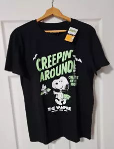 NWT PEANUTS SNOOPY Vampire "Creepin Around" T-Shirt Size LARGE - Picture 1 of 9
