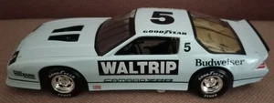 Darrell Waltrip #5 Budweiser 1:24 Action 1984 Chevy IROC Camaro Xtreme #919/2916 - Bild 1 von 17