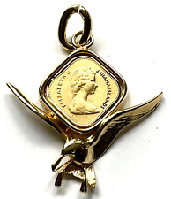 VINTAGE QUEEN ELIZABETH 2 BAHAMA ISLANDS COIN SEAGULL GOLD TONE PEWTER PENDANT
