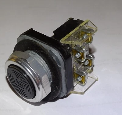 Interruptor pulsador Allen Bradley 800T-A negro - AB - probado - control industrial Foto 1 de 4