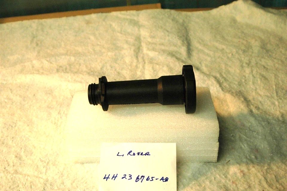 Land Rover LR3 2004-2008 cuello de llenado de aceite con tapa 4H23-6765-ABOEM Foto 1 de 3