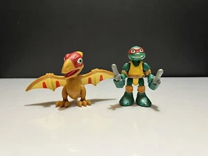 Figura y dinosaurio TMNT Half Shell Heroes Blast to the Past Raph & Pteranodon - Imagen 1 de 5