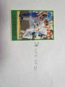 1997 Topps Luis Castillo Signed Baseball Card
