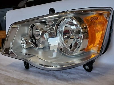 Lámpara Head Park & Turn LH Fit 2008-20 Dodge Grand Caravan/Chrysler Town & Country Foto 1 de 4
