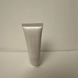 ESTEE LAUDER Beautiful Magnolia Nourishing Hand Cream 1oz 30mL New Travel Size - Picture 1 of 2