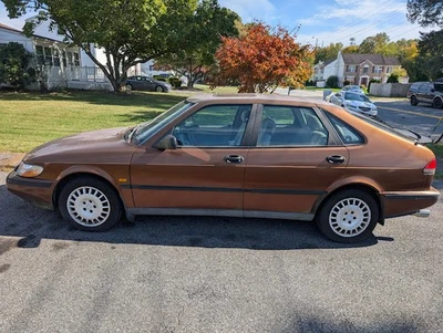1998 Saab 900 SE 4dr Hatchback - Image 1 of 4