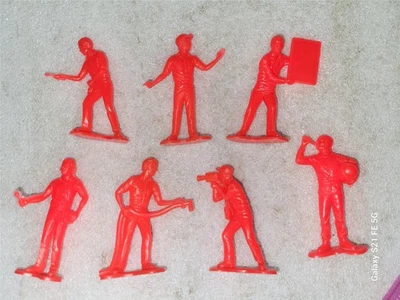 Lote de 7 figuras rojas de carreras de coches de ranura 1/32  Foto 1 de 2