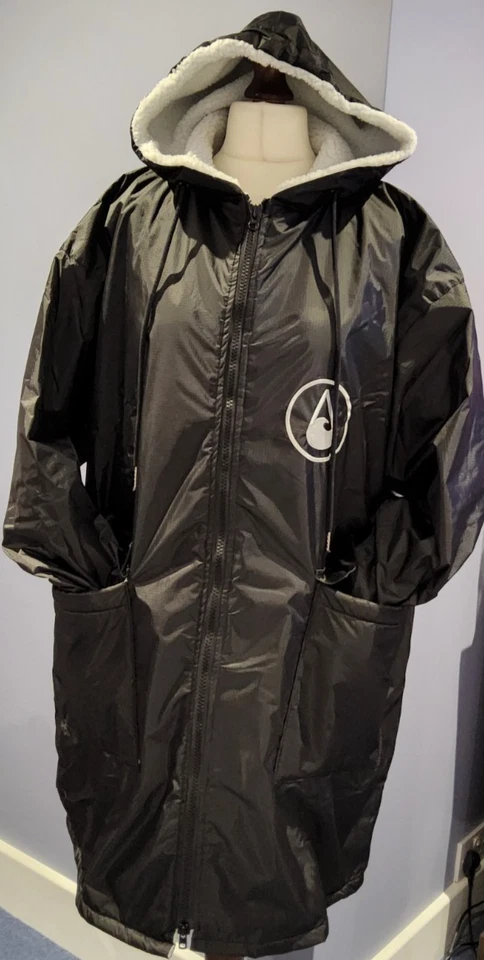 WAVE HAWAII Unisex Adults Biso Sherpah Waterproof Zip Up Poncho - Black - 1 Size - Image 1 of 4