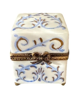 Limoges Peint Main Porcelain Trinket Box • Box With 4 Glass Perfume Bottles - Picture 1 of 14
