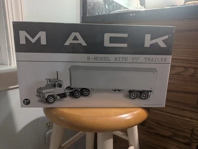 FIRST GEAR Mack R-Model w/35’ Trailer SMITH'S TRANSPORT Scale 1/34 - Image 1 of 3