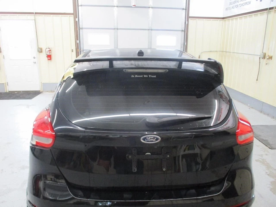 Ford Focus RS 2017 Bootlid/Tailgate F1EZ5840110C 7081 - Imagem 1 de 4