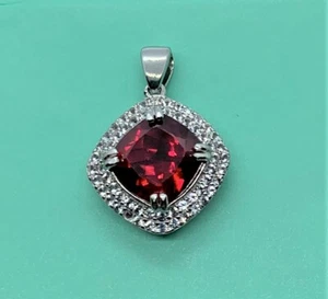 5 kt zertifizierter erhitzter roter Rubin in einer 18 Karat Weißgold plattierten Sterling Halskette - Bild 1 von 11