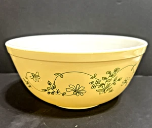Vintage Pyrex Shenandoah 8.75"w  4"h Bowl 2.5"qt  Pale Yellow Green Floral  #403 - Picture 1 of 11