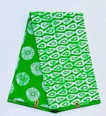 Tela africana/Ankara - Verde, blanco diseño 'Eji's Riddle', patio o al por mayor Foto 1 de 4