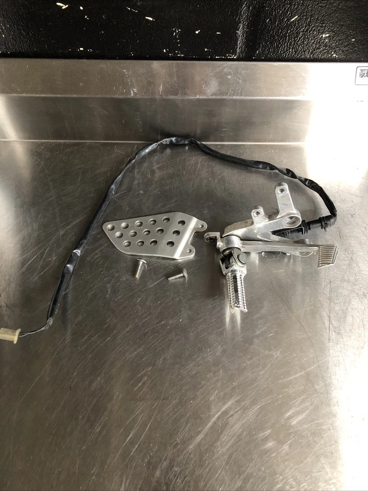 02-03 HONDA CBR954RR RIGHT REARSET REAR SET BROKE PEG BENT PEDAL SEE PICS #3 - Image 1 of 4