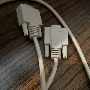 VGA cable 6' length off white / Beige good condition - Photo 1/5