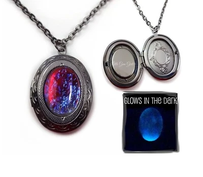 Collar Medallón Ópalo Mexicano Respiración Dragones Resplandor en la Oscuridad Ópalo de Fuego Victoriano Foto 1 de 4