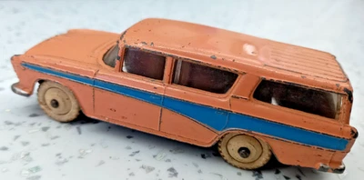 Dinky 173 Nash Rambler Station Wagon - Image 1 of 4