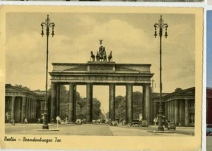 Postal de colección Puerta de Brandeburgo Berlín Alemania después de la Segunda Guerra Mundial - Imagen 1 de 2