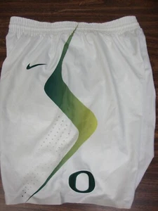 Pantalones Cortos Nike Oregon Ducks Equipo de Baloncesto Emitidos Juego Usados 2013-14 Talla 34 - Imagen 1 de 10
