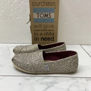 Toms Women's 7.5 Classic Gold Glitter Crochet - Picture 1 of 7