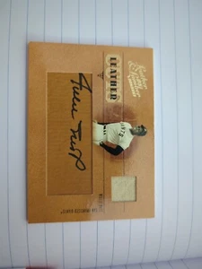 WILLIE MAYS 2005 DONRUSS & LEATHER LUMBER CUTS GAME WORN JERSEY AUTO 10/15 SF... - Picture 1 of 4